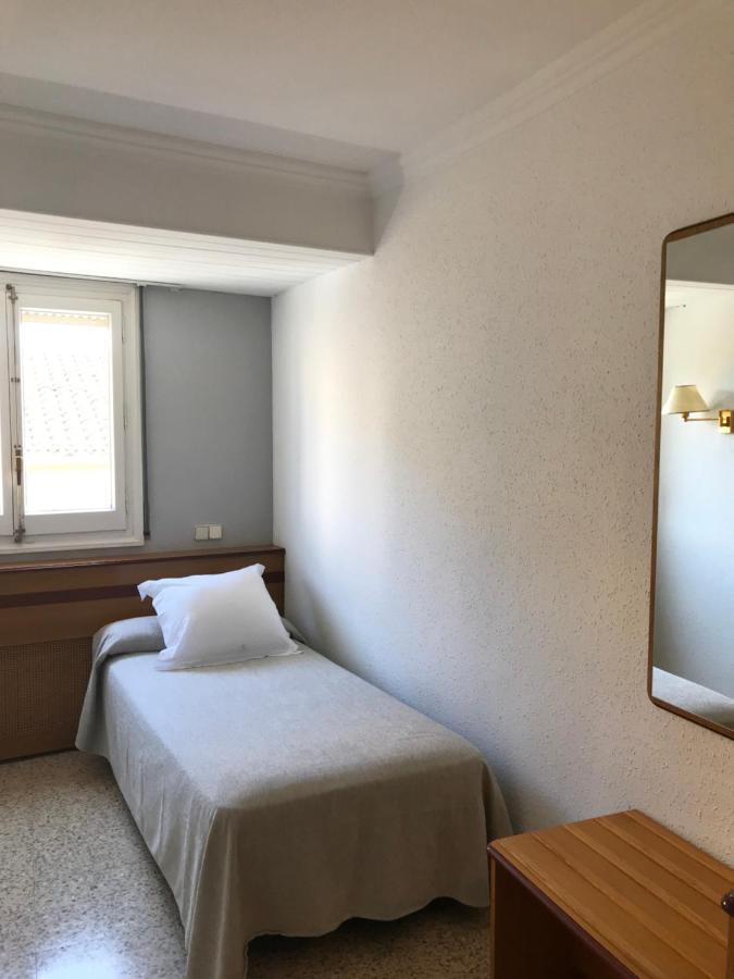 Hostal Can Pou Vidreres Luaran gambar