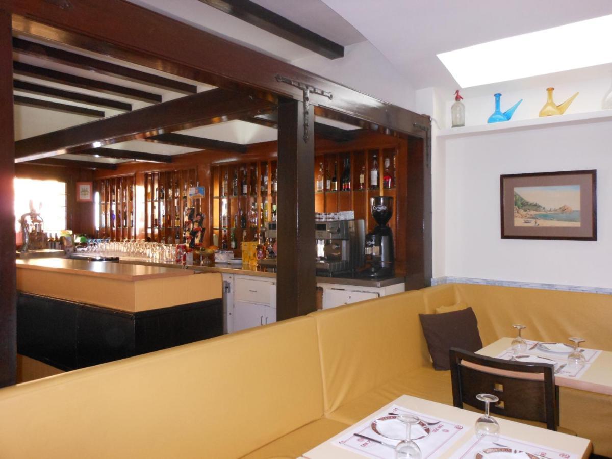 Hostal Can Pou Vidreres Luaran gambar